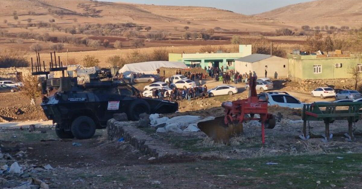 Köy meydanında taşlı sopalı kavga!