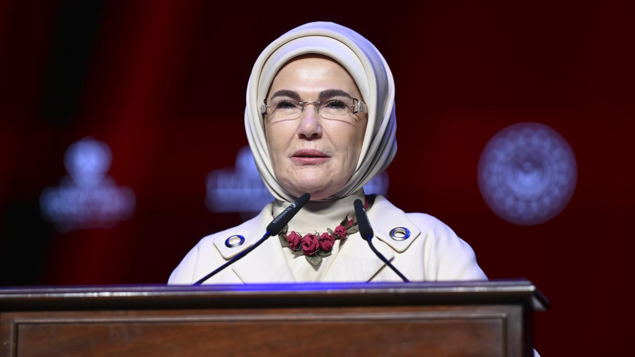 Emine Erdoğan, İslam aleminin Miraç Kandili’ni kutladı
