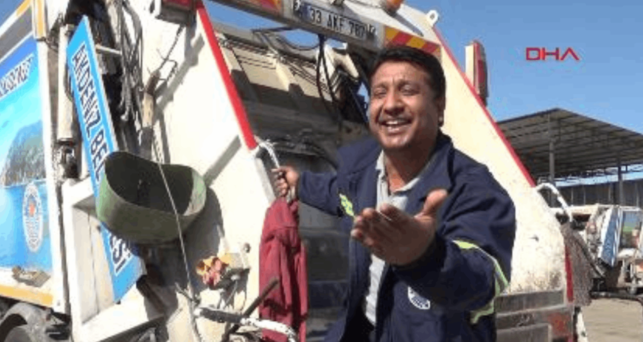 Ferdi Tayfur şarkılarıyla gündem olan temizlik işçisine ödül