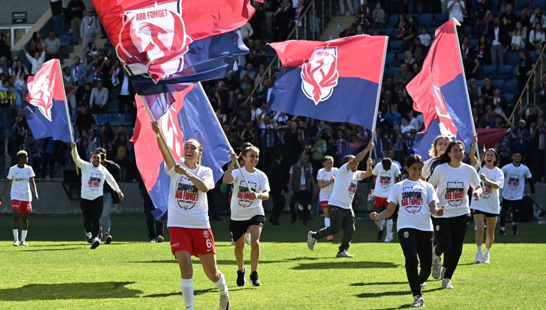 KadÄ±nlar SÃ¼per Ligi’nde Åampiyon olan ABB Fomget’ten FenerbahÃ§e’ye gÃ¶nderme